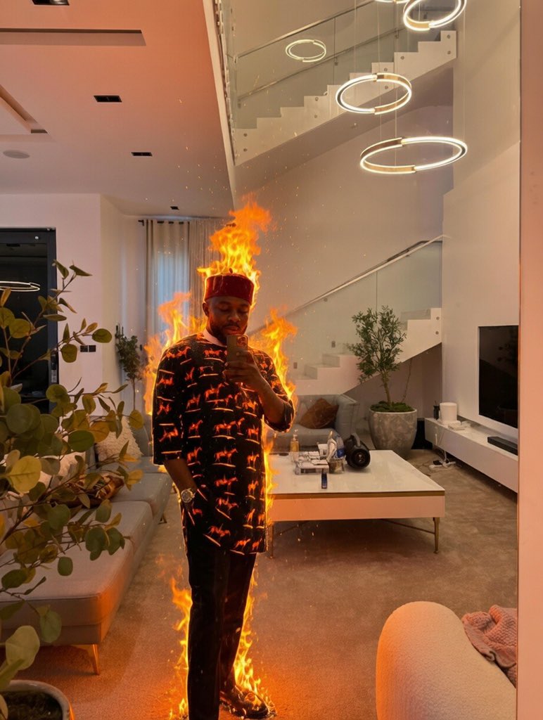 Markcee_ tweet media