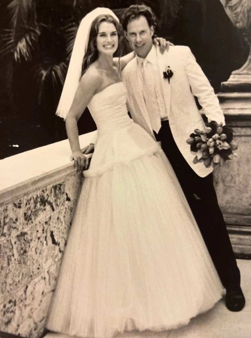 2001 Live tweet media