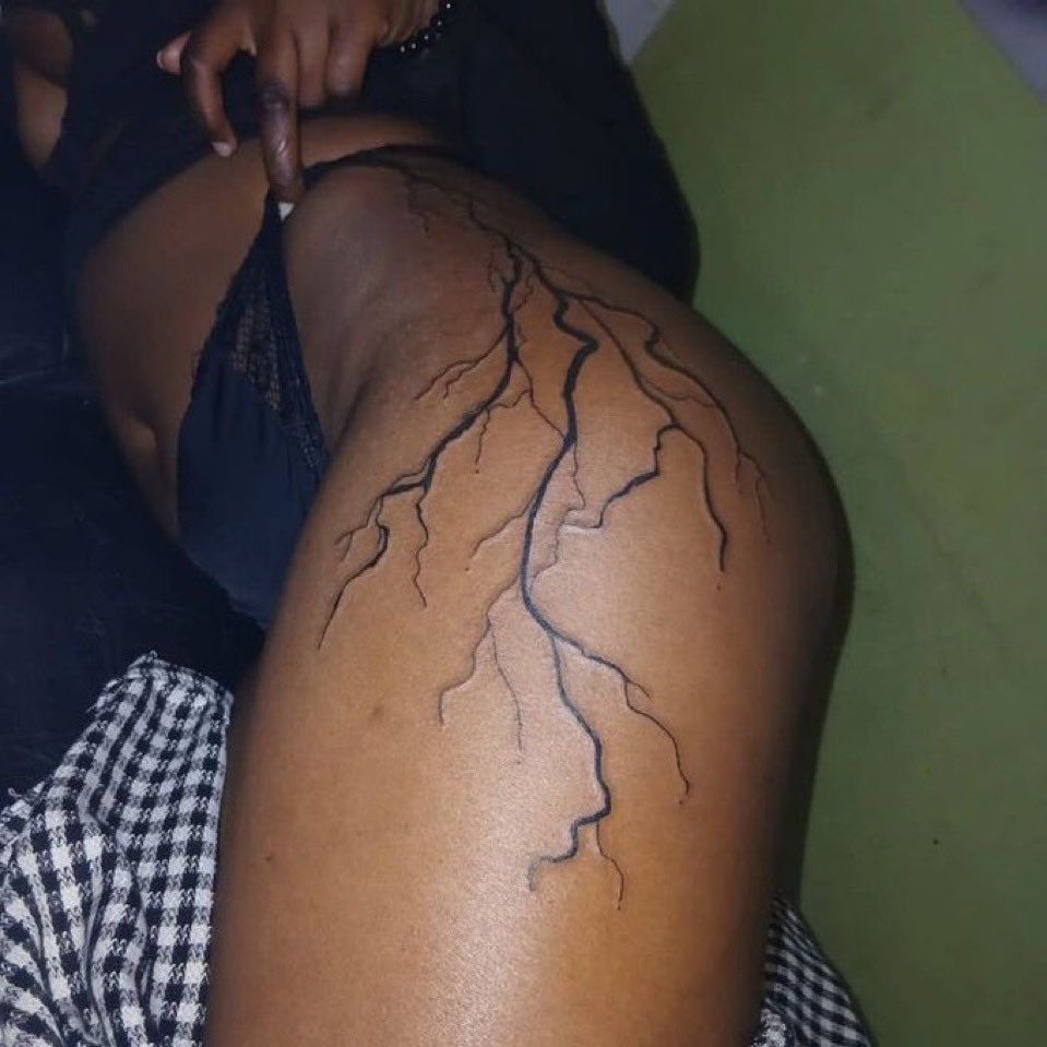 HEIS🥶 tweet media