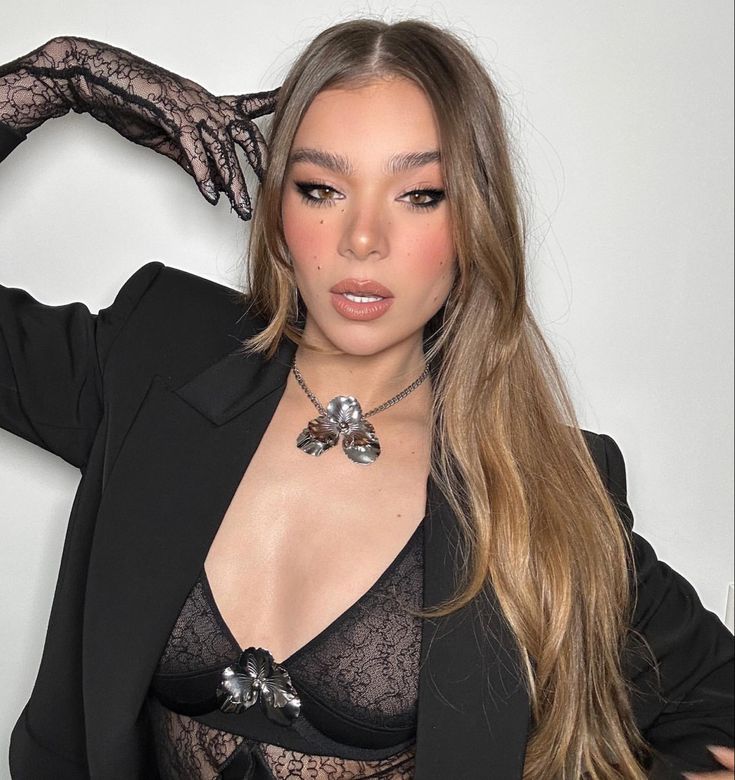 Tom. (slightly unhinged) tweet media