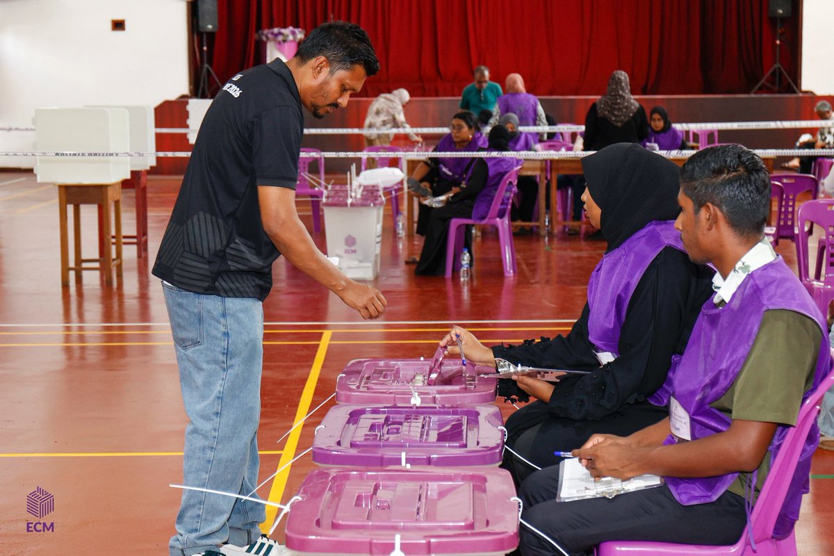 Elections Commission tweet media