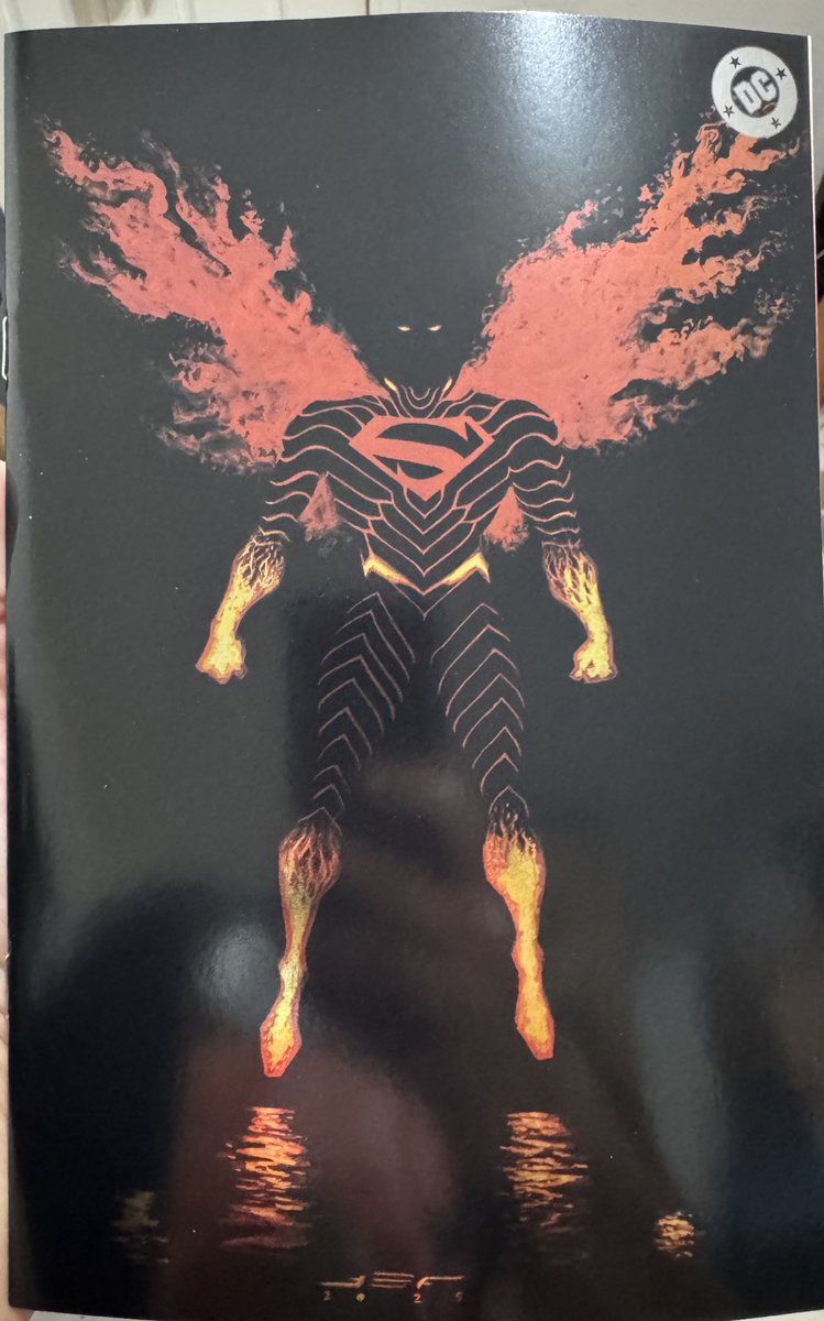 Flawless_Comics's tweet photo. Absolute  Superman #15 Foil second Print Came in today Looking 👀 Clean! I definitely love this style of variant for the PC 🔥 https://t.co/LnOF4rqaHL