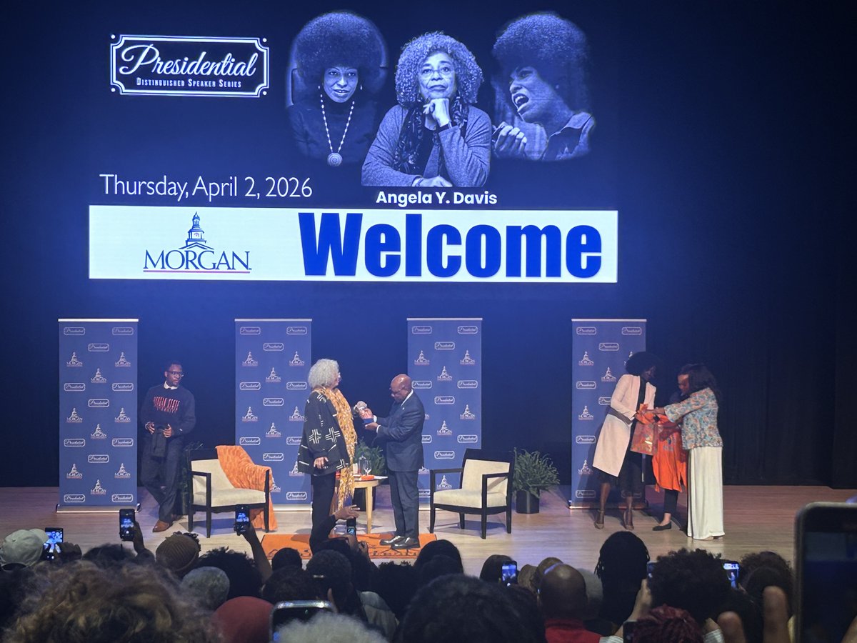 morganstateengl's tweet photo. #EnglishIsLIT! 💙🧡🐻✨🔥

We were truly honored to conclude the evening with the Presidential Distinguished Speaker Series featuring Ms. Angela Y. Davis—renowned political activist, philosopher, author, and social theorist. https://t.co/ekvUzxz33k
