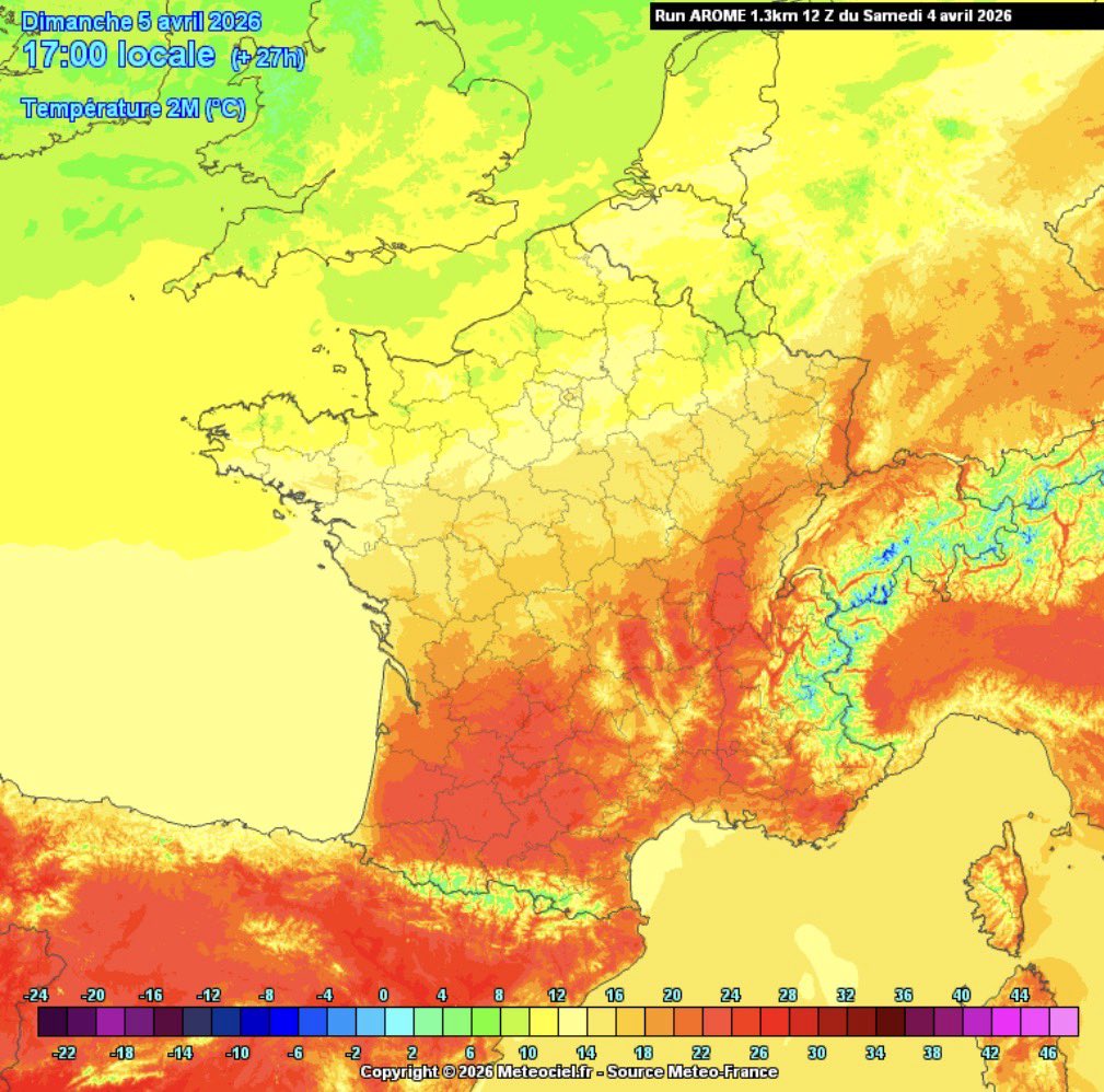 VigipreventionM's tweet image. Avec le passage de la #tempête #Dave, la #douceur aura du mal à s’imposer sur le nord de la #France demain.

-&amp;gt; En revanche, le sud sera largement favorisé, avec des températures aux accents estivaux. On attend fréquemment 24/25°C au sud de la Garonne, sur le pourtour