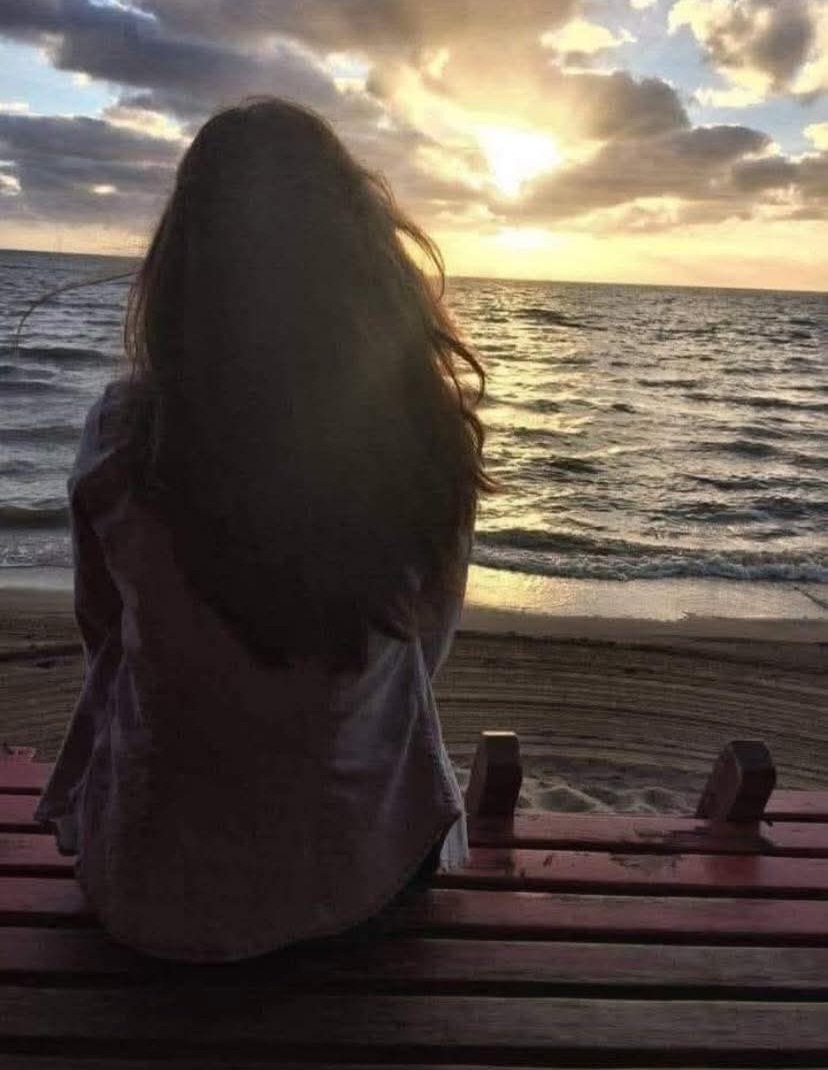 suskungececi57's tweet image. Aranızdaki tüm bağlar kopsa bile ismi anıldığında “GÜZEL İNSAN” diyebileceğiniz insanlar biriktirin...

Sevdiklerinizle Birlikte 
#En #Güzel #Akşamlar #Sizlerin #Olsun 🌇🌺☕️🙋‍♂️