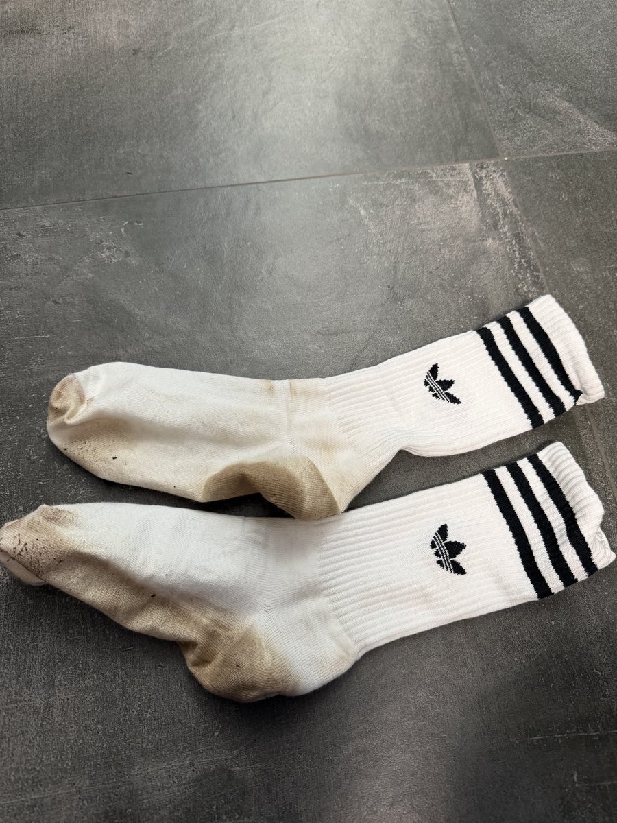 WhiteSocksAlpha's tweet photo. After hard work 💪🏼 🧦 #socks #sniff #whitesocks #dirtysocks #smell #usedsocks #adidassocks #whitesox #alphasocs #malesocks #heterosocks https://t.co/Pcy935Rcbm