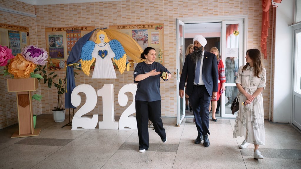 randeepssarai's tweet photo. Russia has stolen thousands of Ukrainian children, depriving them of their childhoods, their families, and their culture. As Canada continues to help the return of children, we must also ensure they have the tools to address trauma and reintegrate when they come home. https://t.co/4OxnOMwjGP