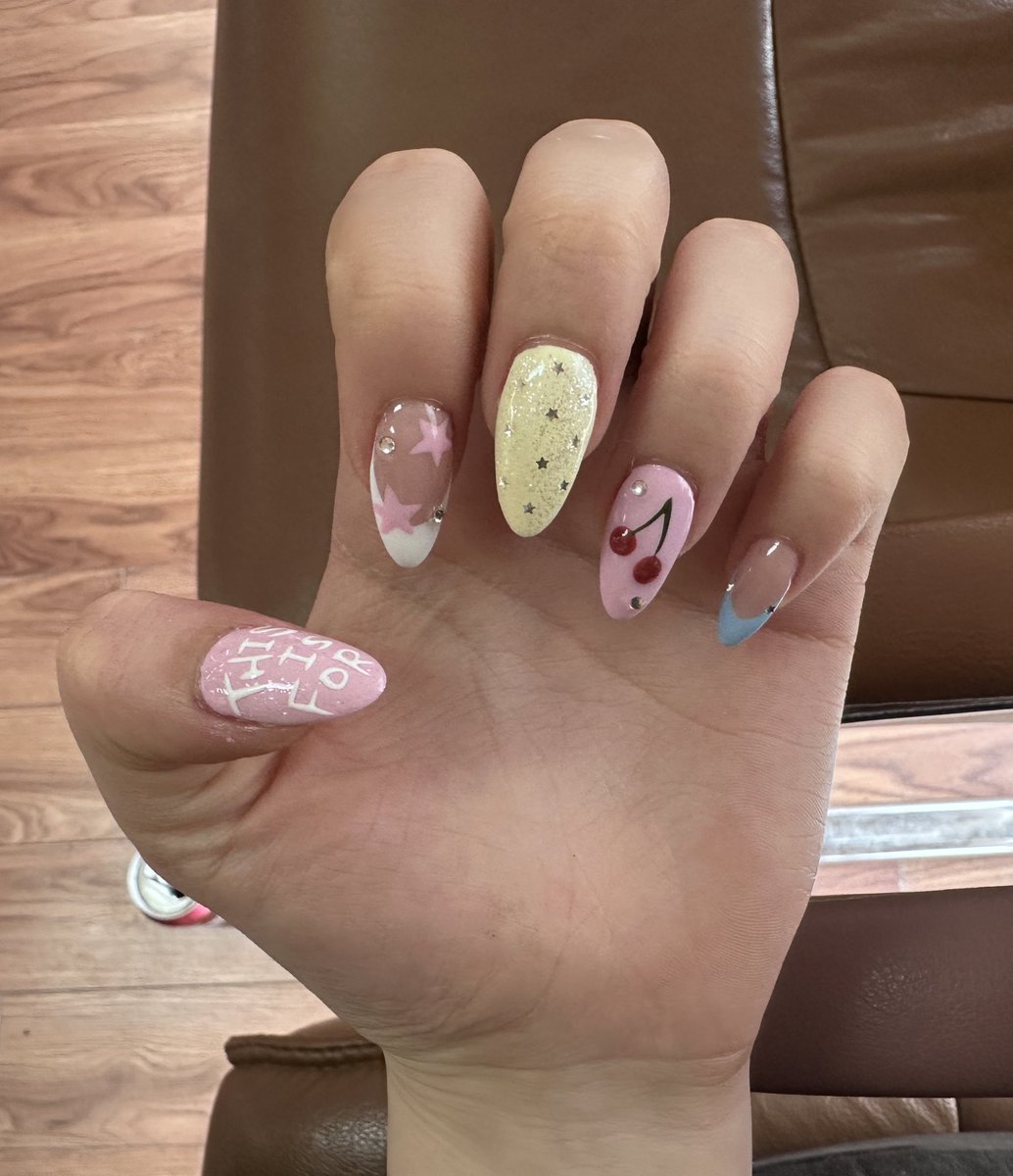 ₊˚ପ⊹Ava⭐️Seeing Twice!!! tweet media