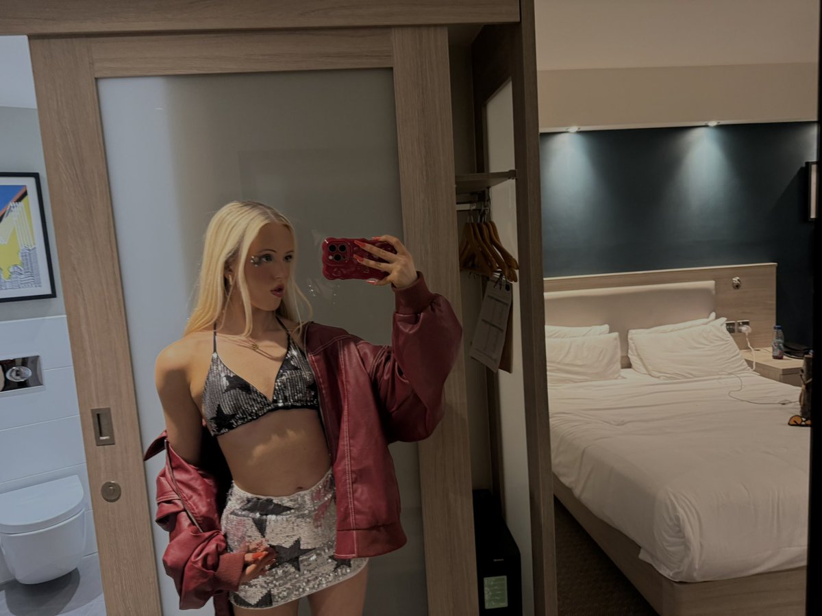 lola ♡ tweet media