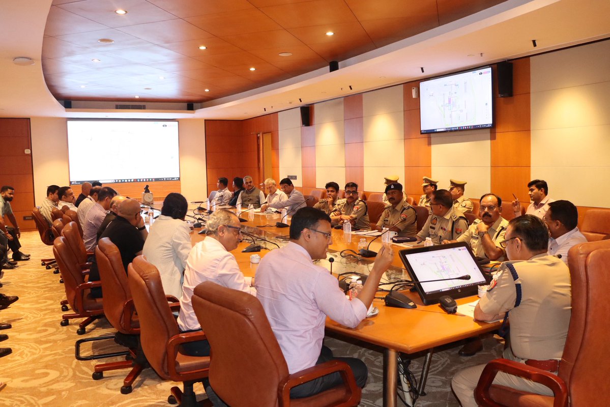 Dr Rajeev Narain Mishra (IPS) tweet media