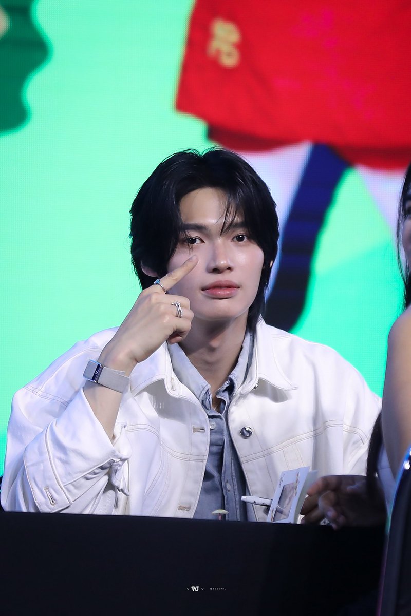 •พีเจจจจจ•🚂 tweet media