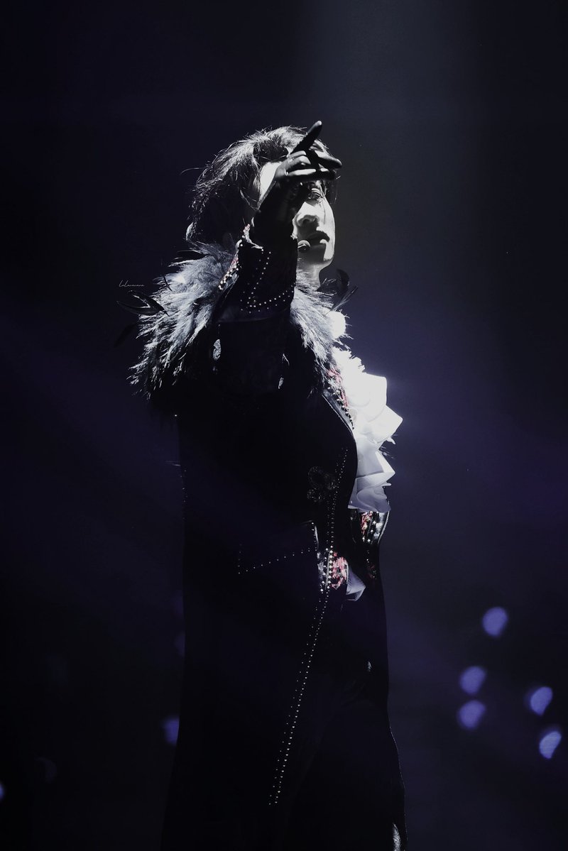 lalananana tweet media