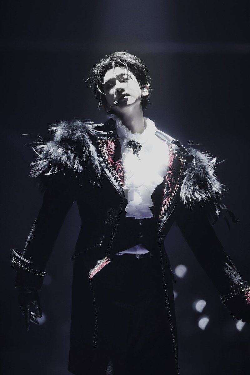 lalananana tweet media