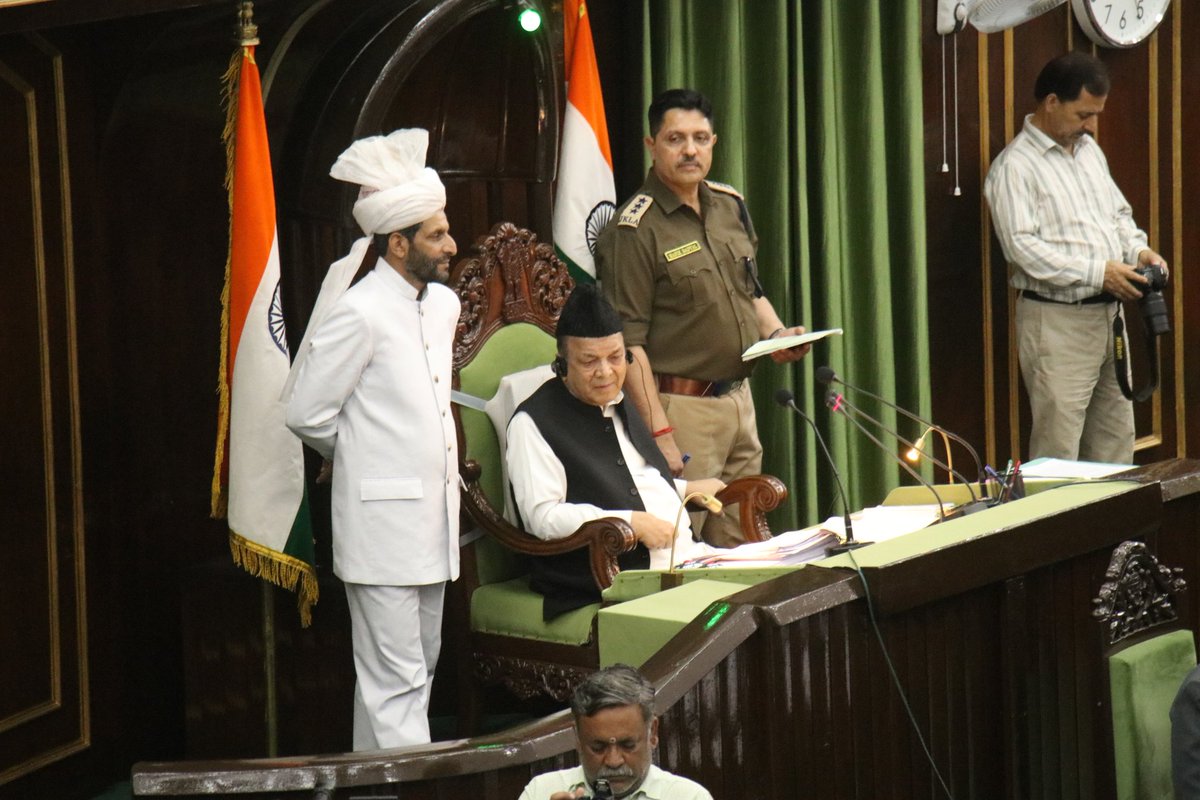 Kashmir Life tweet media