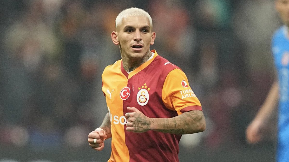 N E Ş E T tweet media