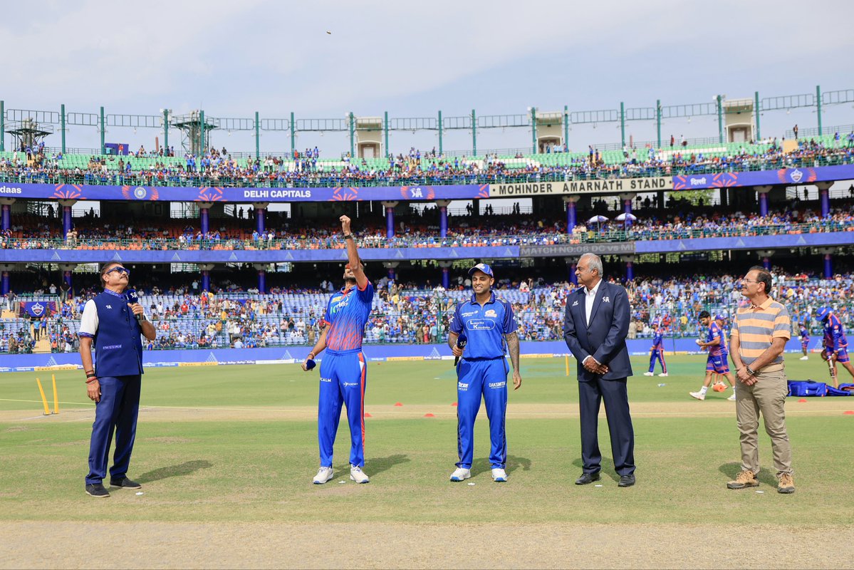 Axar Patel tweet media