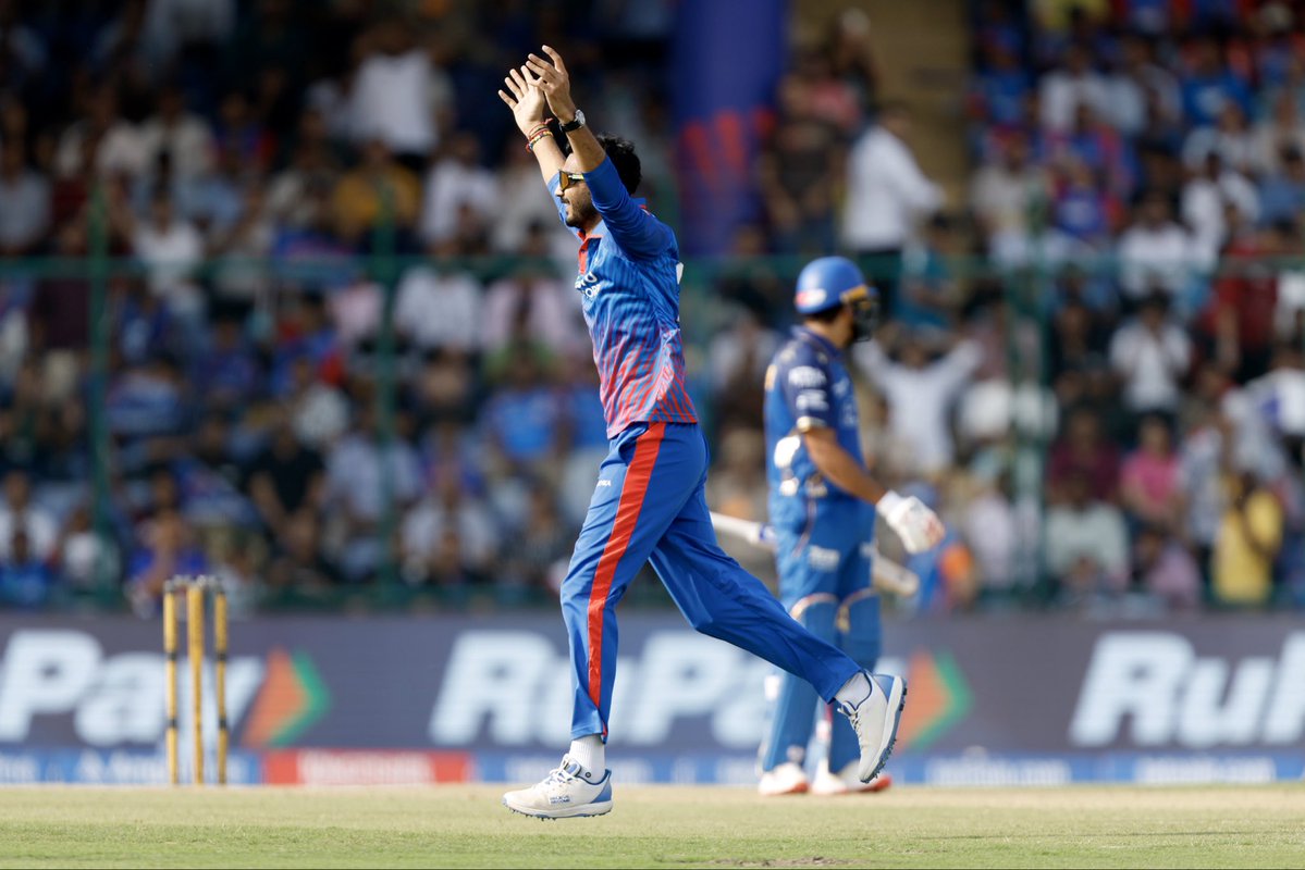 Axar Patel tweet media