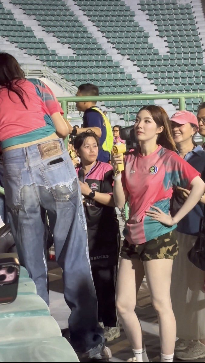 มุสาสื่อสารเชิงจิ้น No free promote tweet media