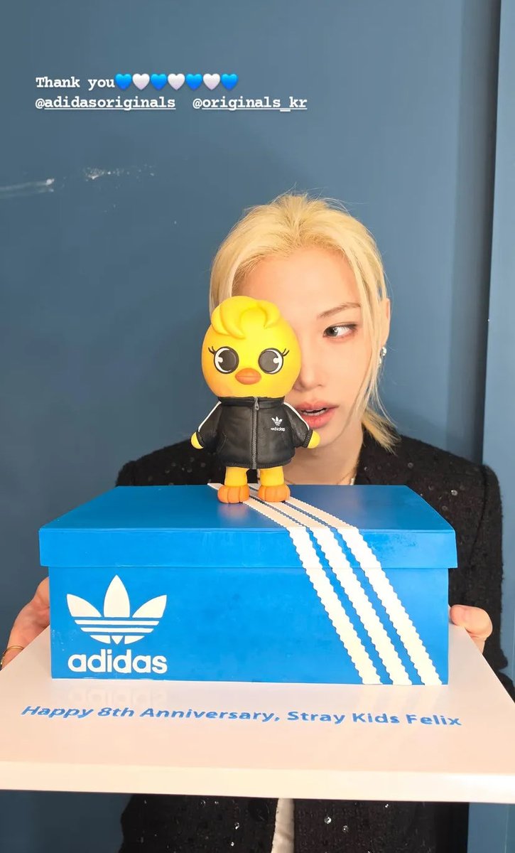 felix archive ✩ tweet media