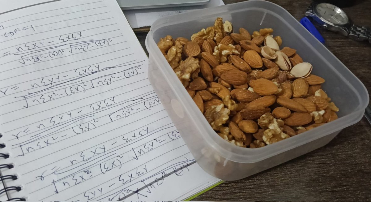 pushh_shh's tweet image. aaj raat hogi gand faad padhai🔥🔥🔥
I dare any baddie to DM me and distract me from my studies, I won't fold👎
#life 
#purpose 
#sundaykoexamkonrakhtahaimadarchod