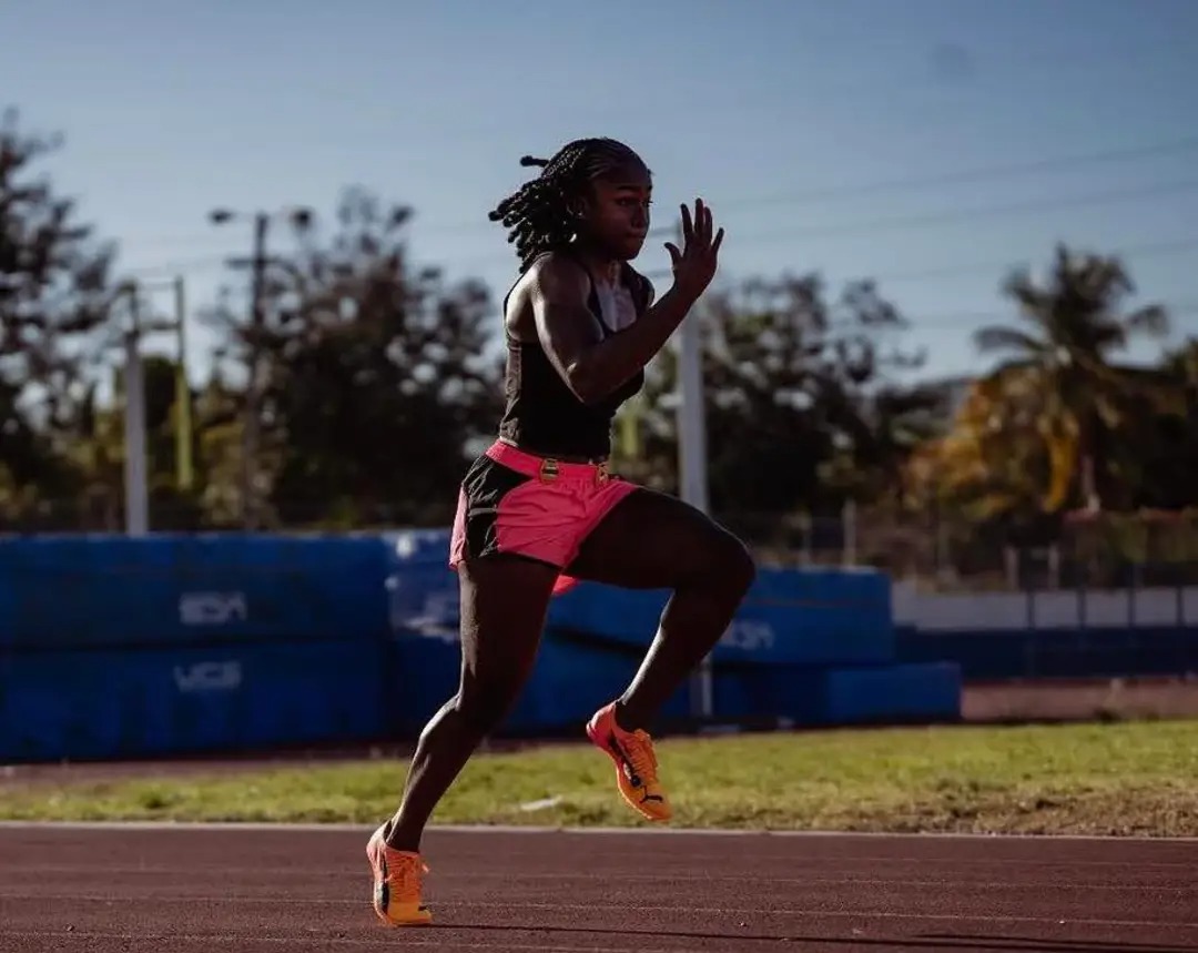 876sportsmedia's tweet photo. Lavanya Williams 🇯🇲 wins Heat 2 of the 100m at the Miramar invitation in 10.98 +2.5 wind 
#trackandfield #tracknews #100m https://t.co/N2O8FxnsFo