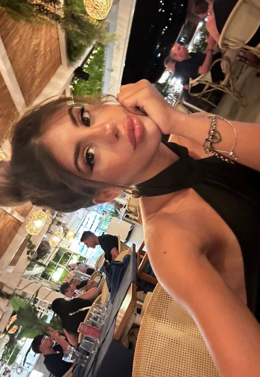 MartaOnlyx's tweet photo. Ho fameeeee….!!😭😋

#cena #dinner #italiabosnia https://t.co/JK13ghyht7