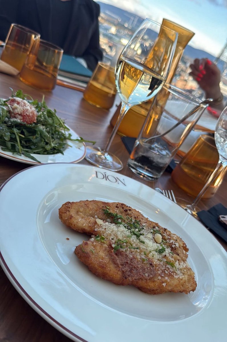 DuchessDx's tweet photo. Weathering this ‘storm’ 🌪️☔️
Dinner with some gorgeous girls 🍴🍽️

Send &amp; Subfund mine ~ or foot the whole bill 🧾

Mine should be €55-€60 💰💸🤑💰

Rev &amp; PayPal accepted 🩶🧡 https://t.co/bwHQeAexFO
