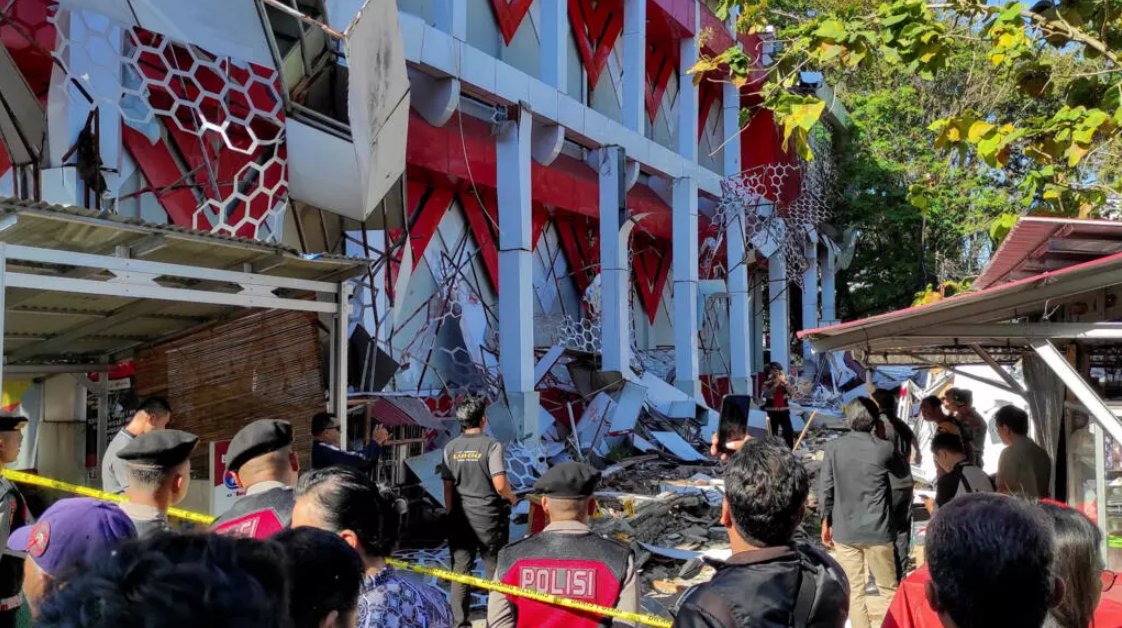 Tweet Quake tweet media