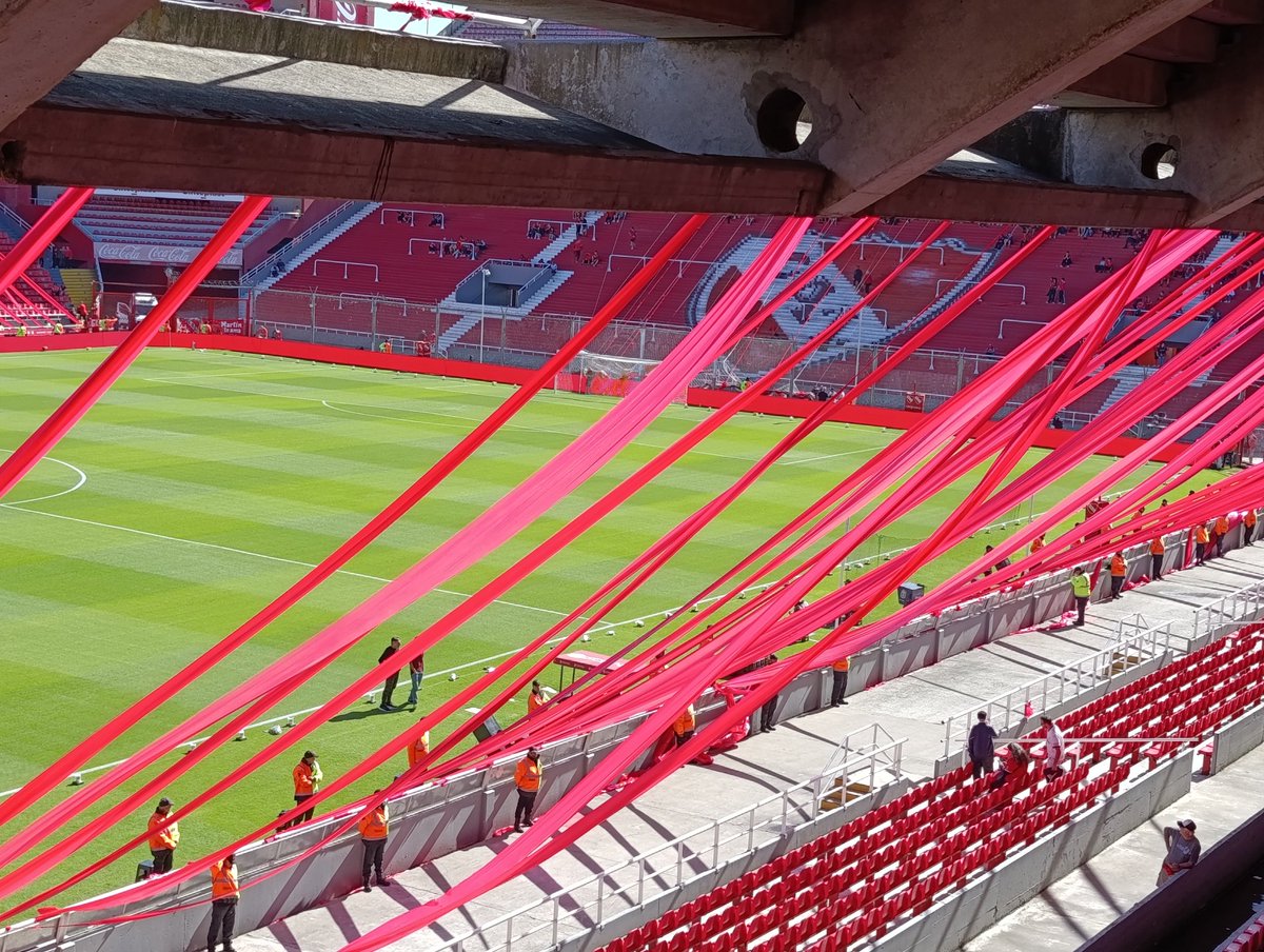 LaNúmeroUno tweet media