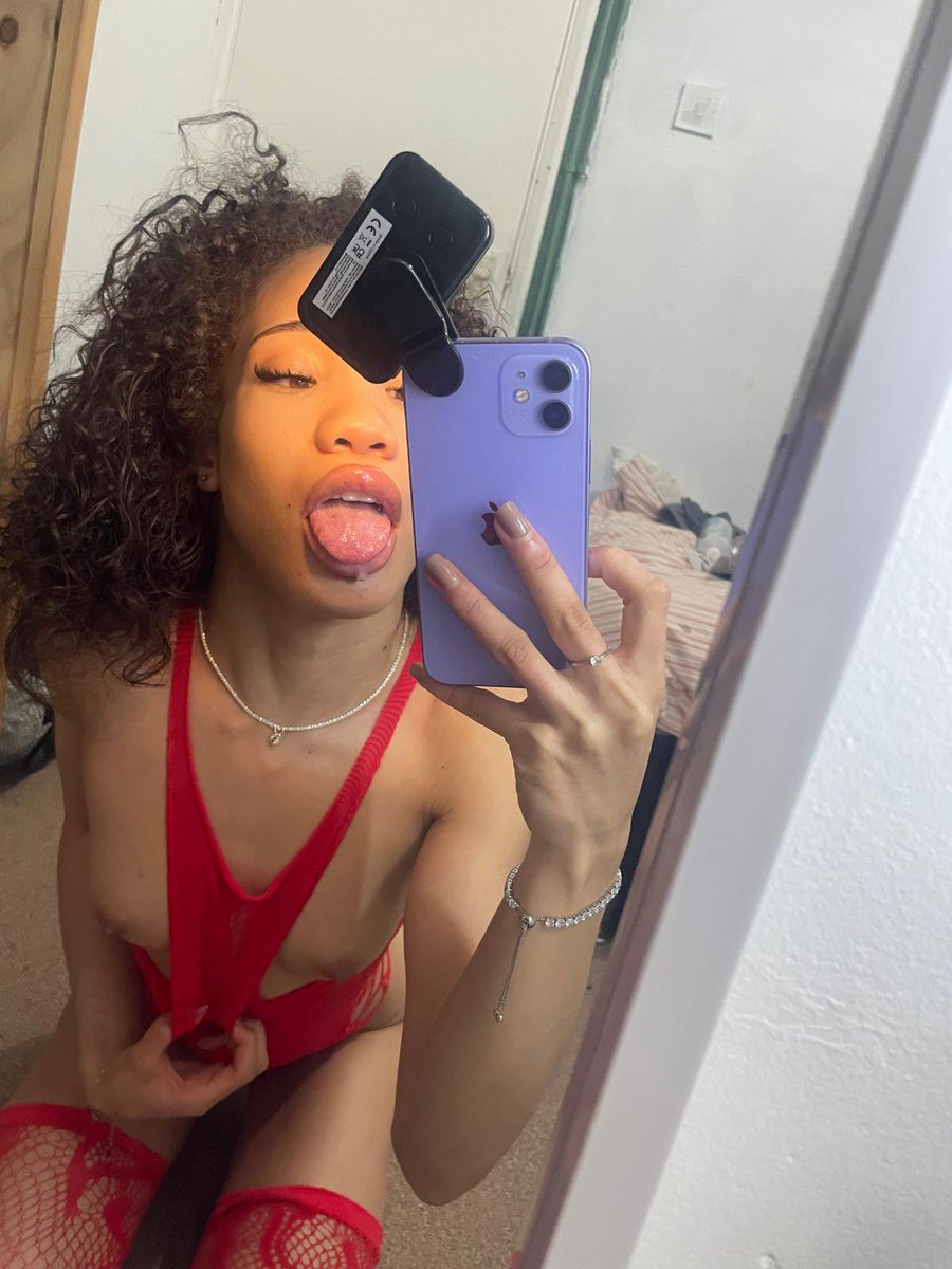 jasmine98300's tweet photo. Made a new telegram group chat join if you want me to keep posting lmao 

https://t.co/sAbp5OlZC3

#blasian #teen #ebony #horny #tits #ass #crrampie #domination #cuckold #bbc #femdom #milf #boobs https://t.co/2yTHvD9kpt