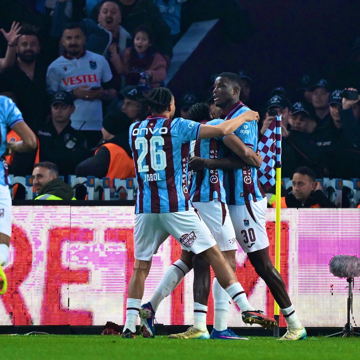 Pusholder tweet media