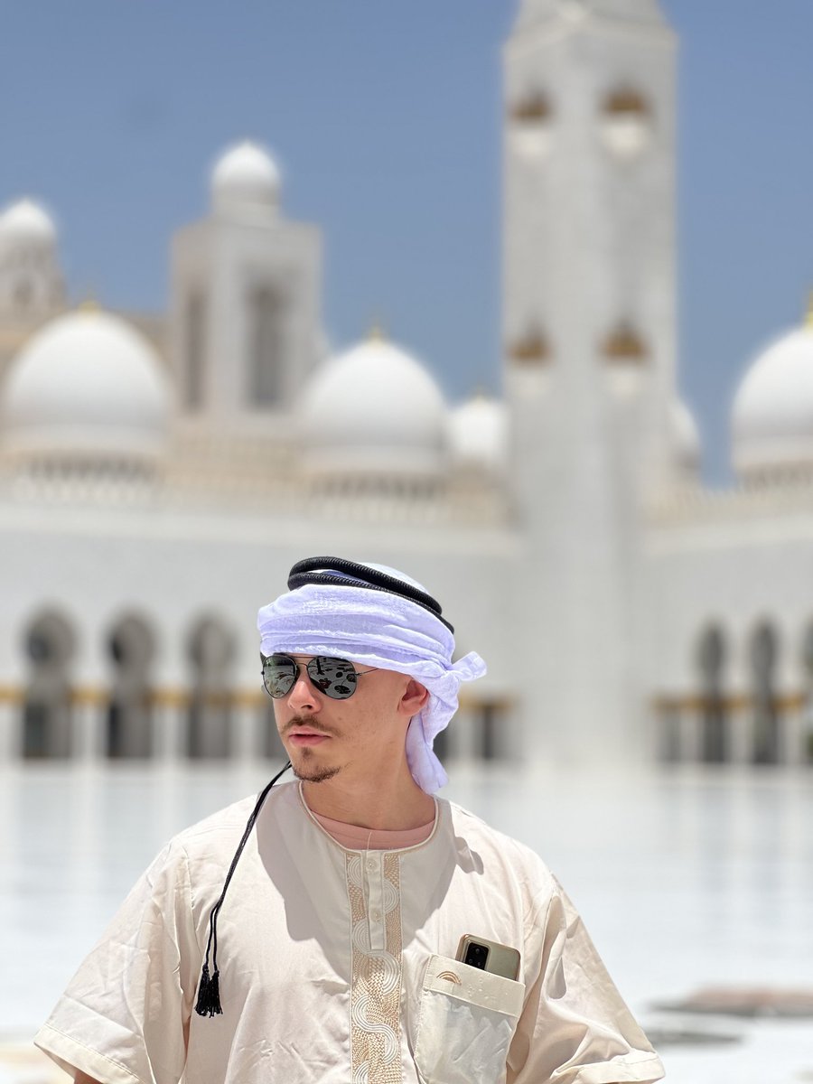 Linklenon's tweet photo. Abu Dhabi https://t.co/DoXljxz4eU