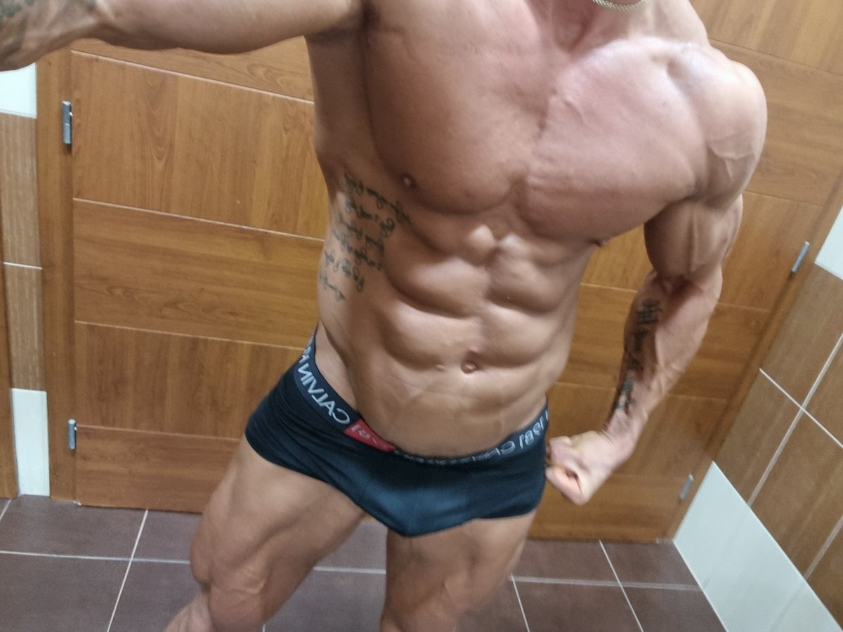 zahry fitness model tweet media