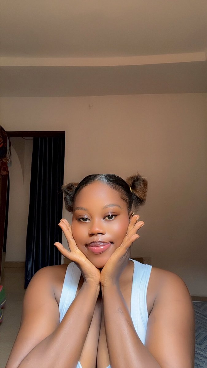 Santorini 🚶🏾♂️🖤 tweet media