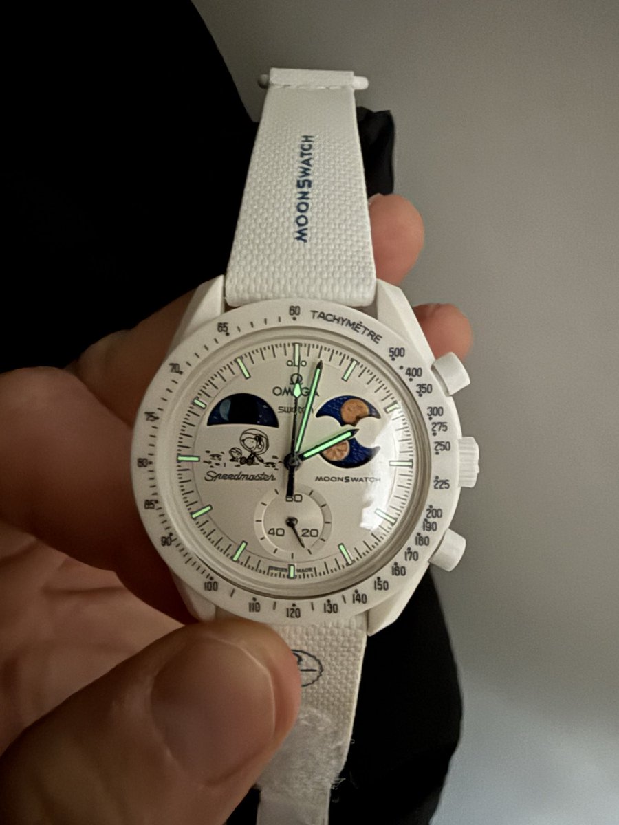 parlezmusic's tweet photo. New stock #moonswatch #snoopy DM for price #parlezrecordwatchstore #omega #swatch https://t.co/C0McNTG87T