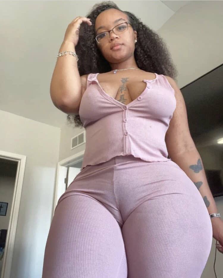Pina5583's tweet photo. Having a HARD day? Cum get a ft baby I’ll fix it 💦😘 https://t.co/wG4O2XnU60