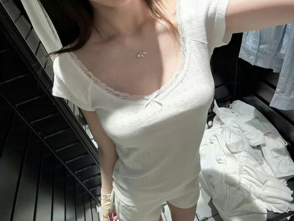 兔牙萝莉 tweet media