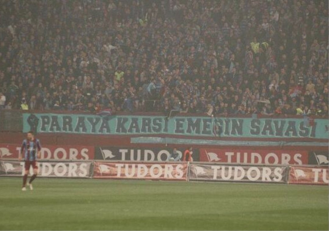 97eymeenn's tweet photo. tüm trabzonspor düşmanlarının anasını sikeyim https://t.co/l3Gt7zkHm6