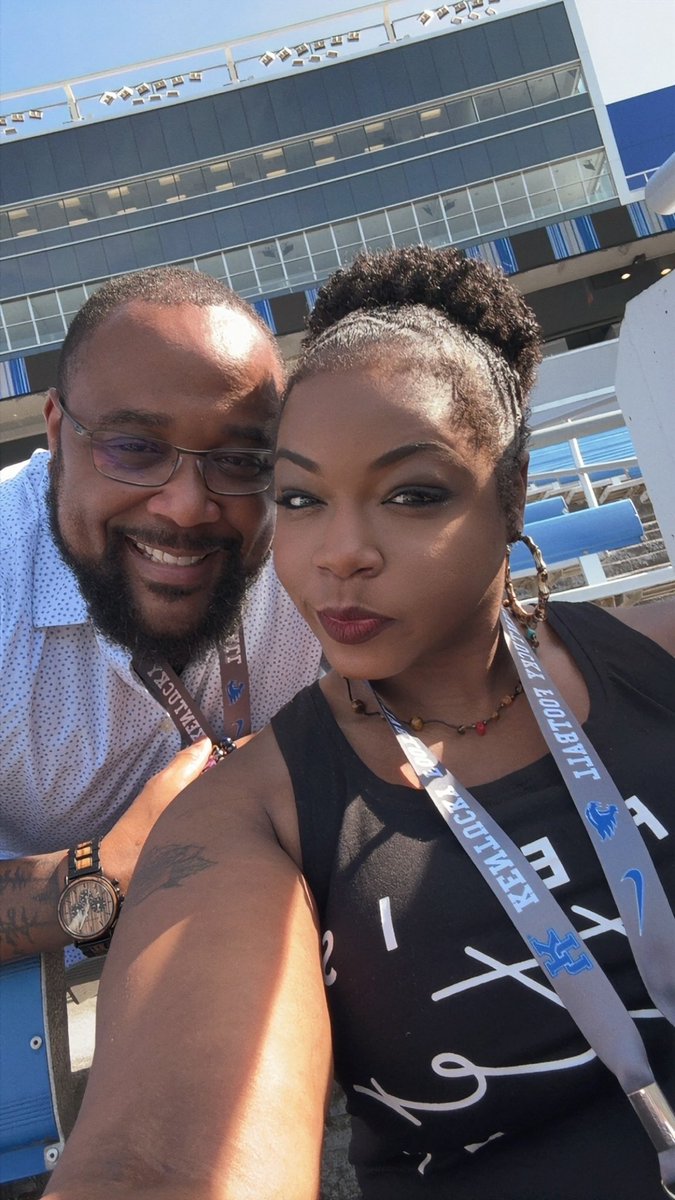 Ahmad’s Mom🏈😾💙🤍 tweet media