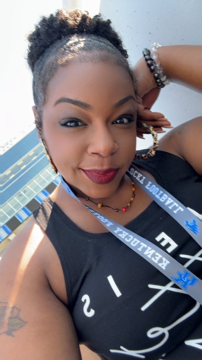 Ahmad’s Mom🏈😾💙🤍 tweet media