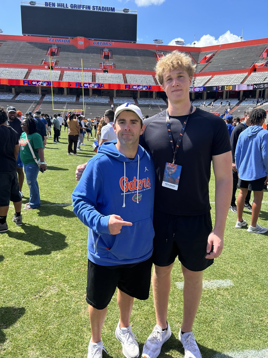 smithlessard15's tweet photo. Had a great time at @GatorsFB Spring Practice today! Enjoyed talking with @EvanMckissack and getting to meet the rest of the staff. Can’t wait to be back! @CoachJonSumrall @EvanMckissack @CoachDockeryD @pjgadzicki8 @CoachGoede @CoachBamHardmon @WPCatsFootball https://t.co/rZ9c2pULW0