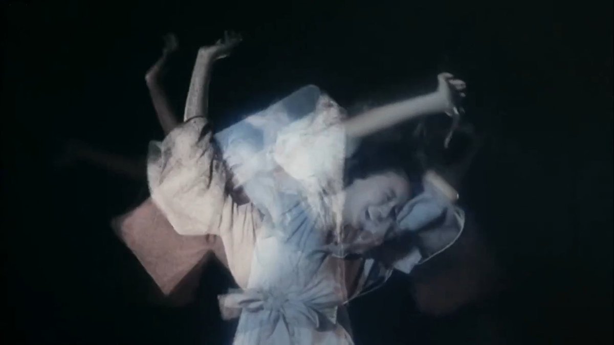 Sarah Makes People Watch Things! tweet media