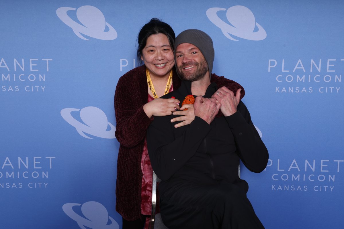 These two photos are so special to me. I would treasure them forever. Thank you Jared Padalecki. #planetcomicon #jaredpadalecki