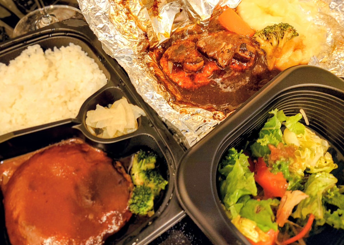 モブがあらわれた🐈‍⬛💙🌹 tweet media