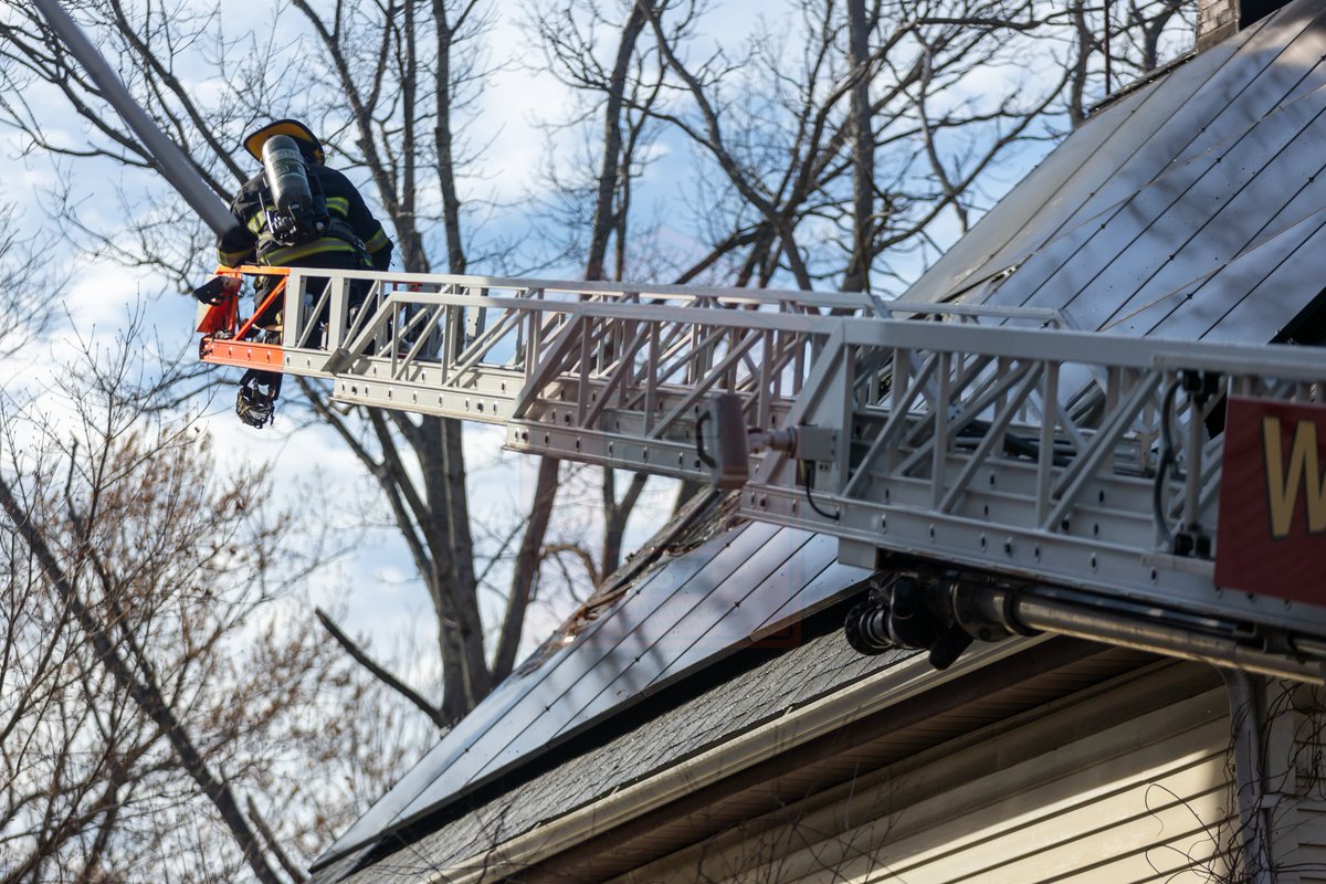 857_Fire_Photography tweet media