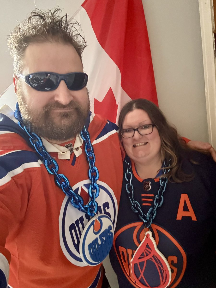 RussJerichoArt's tweet photo. Game Day Photo!
Game 7๏ธโฃ7๏ธโฃ/8๏ธโฃ2๏ธโฃ. The #Oilersโ Quest for the @StanleyCup continues!
๐ @GoldenKnights
๐ @RogersPlace
Today, Iโm joined by @CarlaTallents!
Wearing #OilCountry BLUE and ORANGE tonight as LOUD and PROUD as we can! All the way in the UK. ๐ด๓ ง๓ ข๓ ฅ๓ ฎ๓ ง๓ ฟ๐ฌ๐ง
#LetsGoOilers ๐๐งก๐ค๐๐ฅ
๐จ๐จ๐ฆ๐จ๐ฆ๐จ๐ฆ