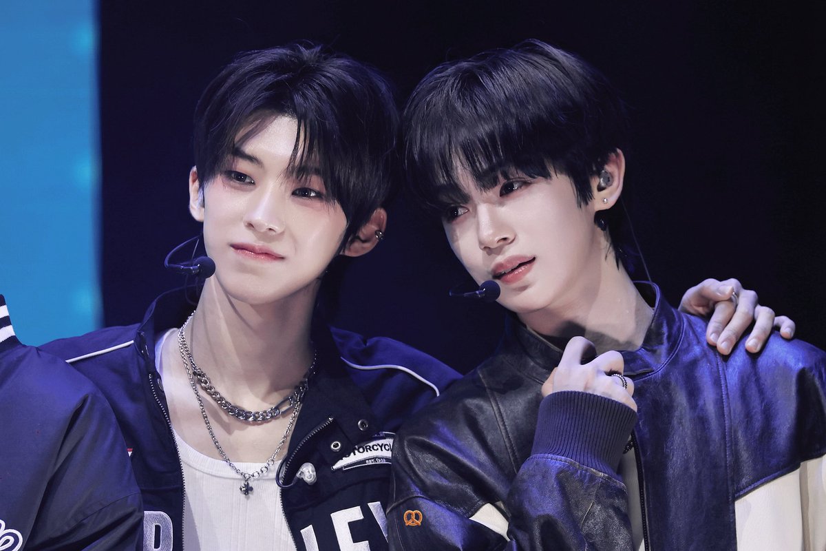i33dot's tweet photo. 260328 서울팬미팅 
#김도훈 #kimdohun #황은수 #hwangeunsoo #idntt #아이덴티티 https://t.co/08NvmWhc6K