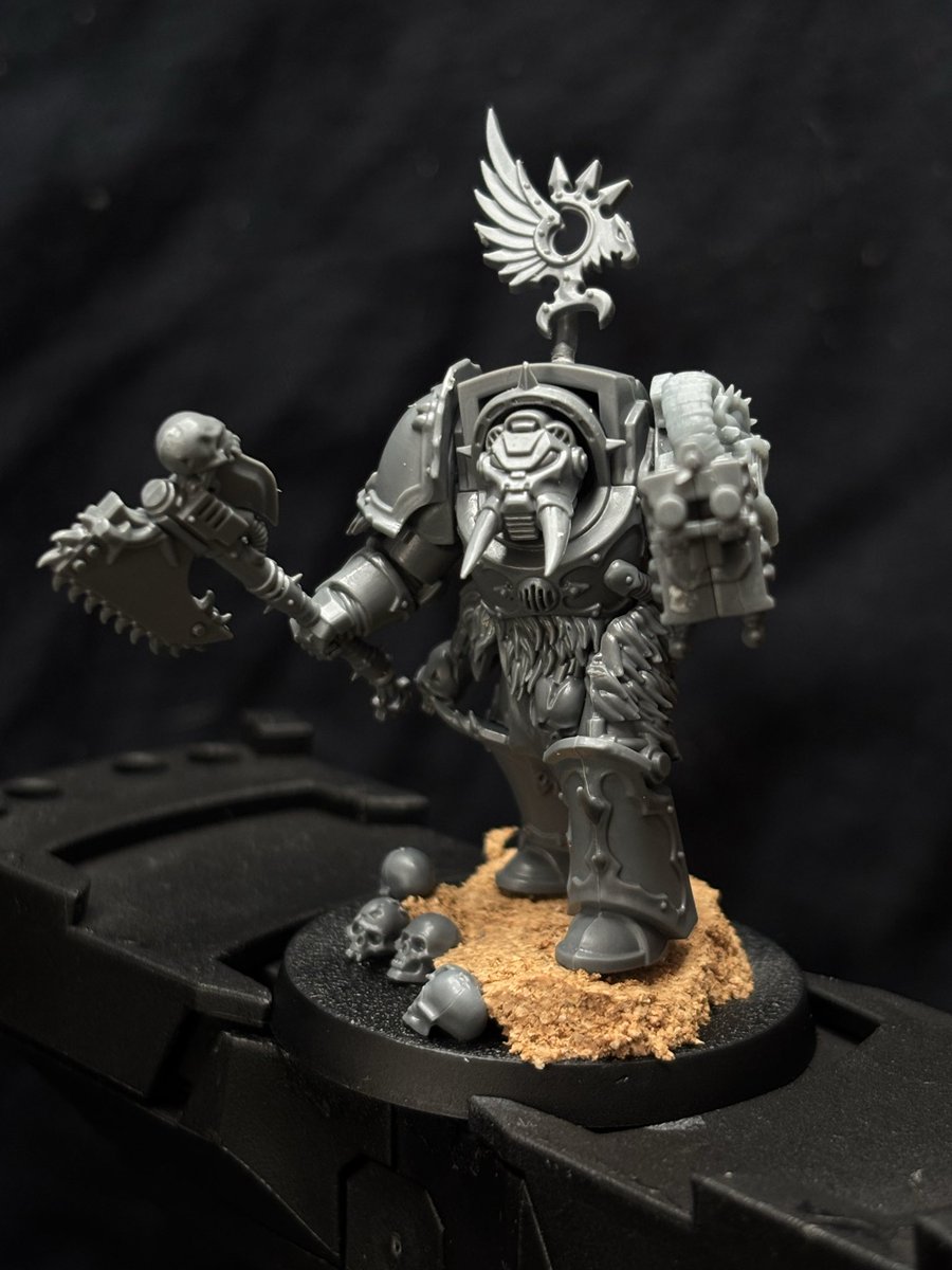 beardshock's tweet photo. @40ktrasfondo Yo justamente estoy montando mis Terminator tengo 1200 puntos por pintar se sufre pero se goza https://t.co/veYBltHSRY