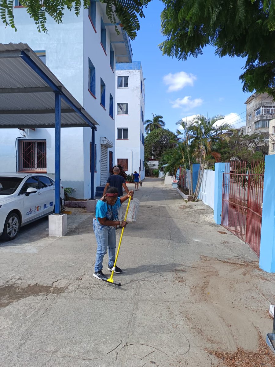 🎉Continúan los festejos por el
#4Abril en CEDAI, esta vez desde la Isla de la Juventud y Las Tunas. 
👐En La Habana los trabajadores también conmemoraron la fecha con un trabajo voluntario y embellecimiento de las áreas de la empresa✨️
#cedaicuba 
<a href="/GelectCuba/">Gelect</a> <a href="/MindusIndustria/">Ministerio de Industrias de Cuba</a>