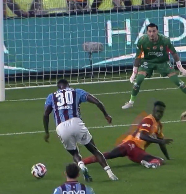 batuzin🇹🇷#Buruk tweet media